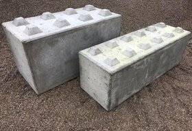 Betonové bloky "lego" - 1