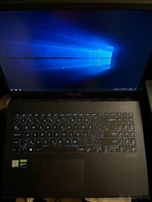 ASUS herní notebook 24GB RAM, 512GB SSD