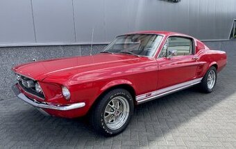 Ford Mustang Fastback GT390