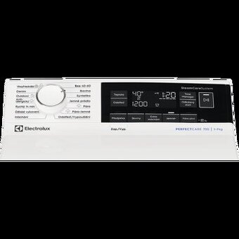 Vrchní plnění.Electrolux Perfect Care 700 SteamCare 12/2021