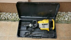 Obrázek k inzerátu: Bourací kladivo SDS-Max DeWALT D25902, 1 500 W, 10 kg