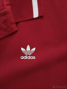 Červené šaty adidas