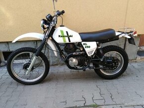 Kawasaki KL 250 1982