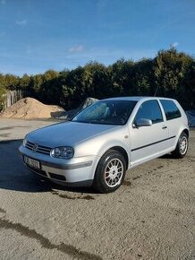 Volkswagen GOLF 4 1.4 16V