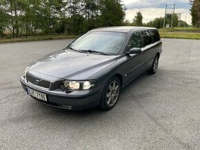 Volvo V70 D5 AWD 120kw automat