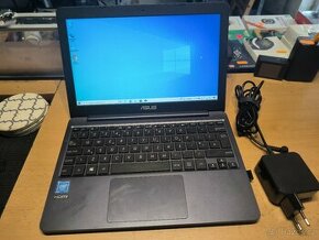 Asus E203N - 1