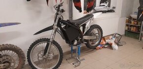 Elektro motorka enduro