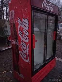 Prosklená Lednice Coca Cola