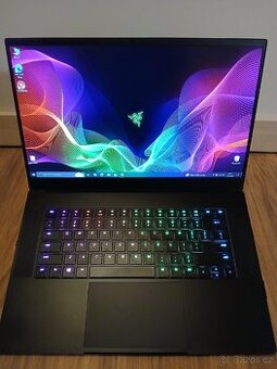 Razer Blade Advanced 15 MODIFIKOVANÝ (Core i7, 2070 Super)