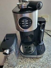 Espresso kávovar s napěňovačem mléka SEMM 1470 A2