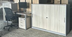 Kompletní pracovní kancelářská pozice Steelcase