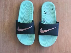 NIKE pantofle vel. 37,5