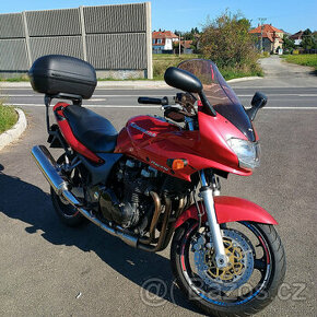 Kawasaki ZR 7 S