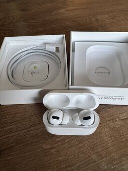 AirPods Pro s MagSafe pouzdrem