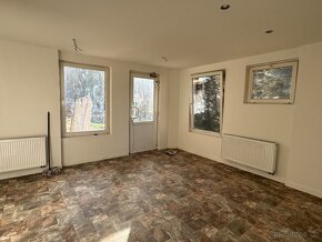 Pronájem obchodního prostoru 44 m² Smetanovo nám., Adamov