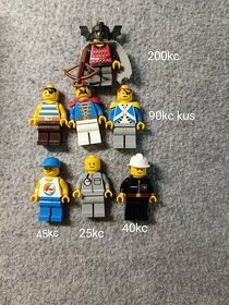 Lego figurky z 90 let