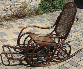 Thonet křeslo houpací s vysouvací podnožkou, 1890 - 1915