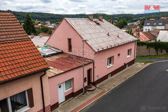 Prodej rodinného domu, 324 m², Libušín, ul. Máchova