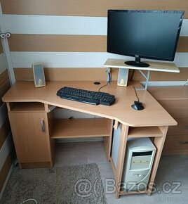 PC+monitor+stůl - 1