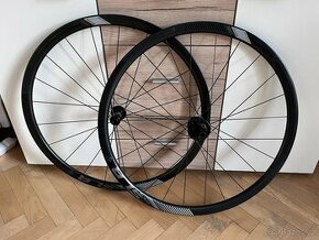 Karbonová kola Giant SLR1 Disc Climbing 30mm - 1