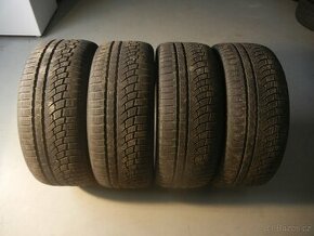 Zimní pneu Nokian 245/45R19 - 1