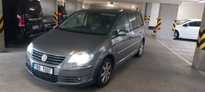 VW Touran  highline 2.0 tdi  automat.Dsg..7 mist. Kuze