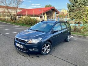 FORD FOCUS COMBI 1,6 16V 74kW - rok 2011 - pouze 79700km