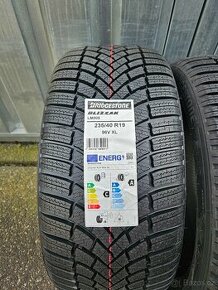 Zimní pneu Bridgestone 235/40 R19