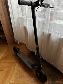 Predám elektrokolobežku Xiaomi Mi Electric Scooter 3