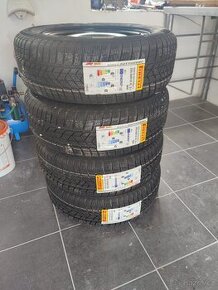 Nové zimní pneu s disky 205/60R16 96 H XL na Škodu Kamiq