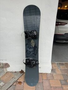 Snowboard s vázáním 158cm