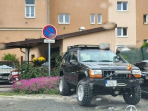 JEEP Grand Cherokee ZJ 5.9 V8 benzín