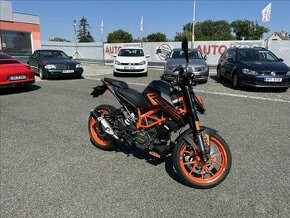 KTM Duke 125, V Záruce,1.Majitel, Velmi Pěkná