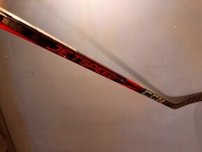 HOKEJKA CCM JETSPEED FT7 PRO TVRDOST 40/50 FLEX