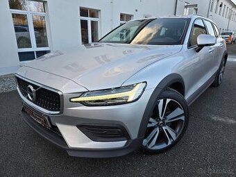 VOLVO V60 2,0 184kW B5 AWD CROSS COUNTRY Auto 2021 ČR -DPH