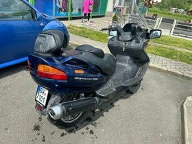 suzuki burgman 650 nový řemen tlumiče pneu stk + druhý na nd