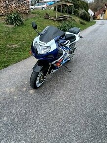 Suzuki GSX-R 750 k1 - 1