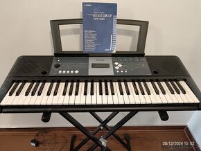 Yamaha YPT 230 digitální piano +stojan