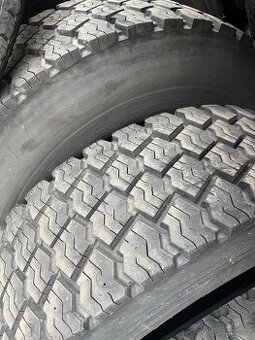 Záběrové pneu 285/70R19. 285 70 19.5 i 265/70R19.5