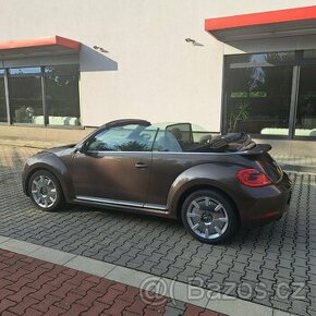 VOLKSWAGEN BEETLE 2.0 TDI 103kW LIMIT. EDICE 70s