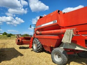 Kombajn zbożowy Massey Ferguson 38