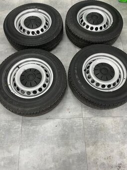 Prodám disky Volskwagen 5x120 r16 letní pneu 205/75/16C