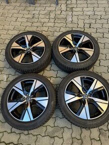 Zimní sada kol Volvo XC40 R19 - zimní pneu Pirelli