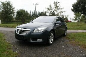 Opel Insignia 1.6 Turbo,132 kW (179 koní),1 Majitel,Serviska