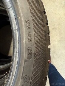 215/45 R18