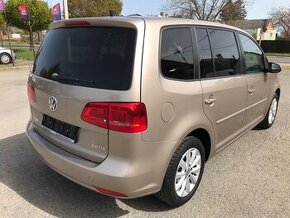 VW TOURAN 2.0 TDi SERVISNÍ KNIHA