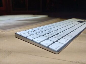 Apple Magic keyboard CZ