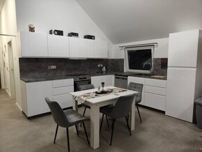 PRONÁJEM BYTU 3+kk 81 m² Teplice