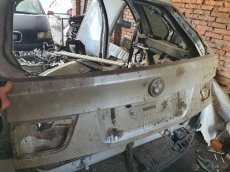 Prodám vyztuhu a dveře na BMW X5 E70 3,0d