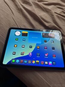 Apple iPad 10.9” modrý